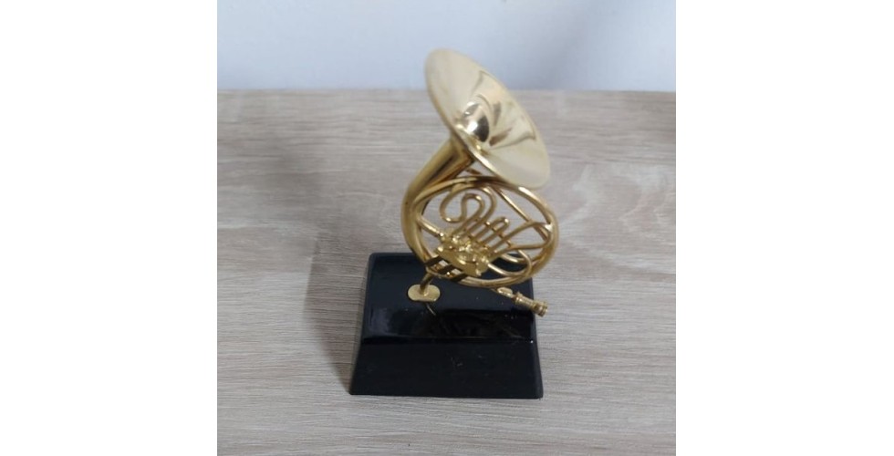 Miniature HORN on stand Vienna World