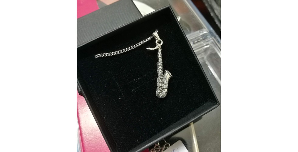 Pendant Saxophone
