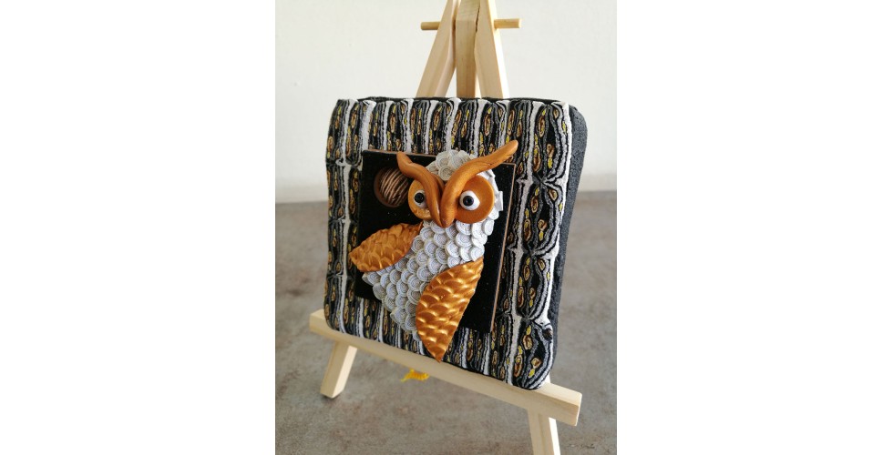 OWL Mrs. Maggie (on stand)