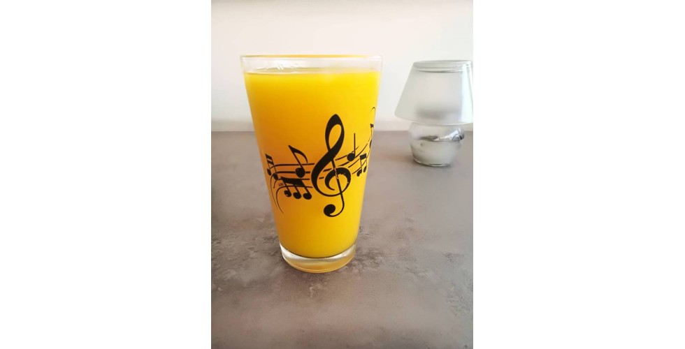 Pint Glass WAVY Staff Design